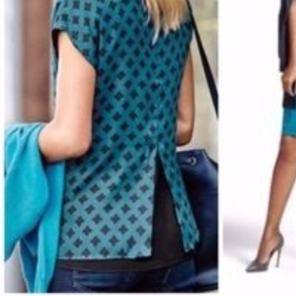 CAbi Pacific blue Foulard split black  top Medium - Picture 7 of 11
